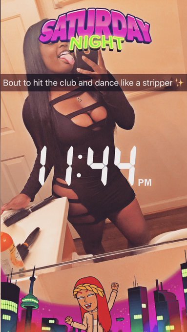 Watch amoreeee✨'s leaked NSFW photo on TwXstars