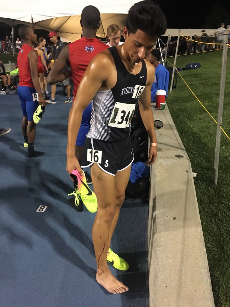 BVarsityLive's tweet photo. Here is @marcus_mota. He ran over a mile without a shoe. A MILE! https://t.co/0jD1o1mFdv