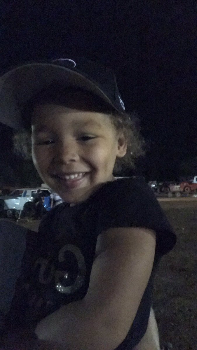 tay8500's tweet photo. Khloe got Jonathan's hat when he won and she couldn't be more happy. #thanksjonathan 💕🏁 https://t.co/X9oKYH6Si7