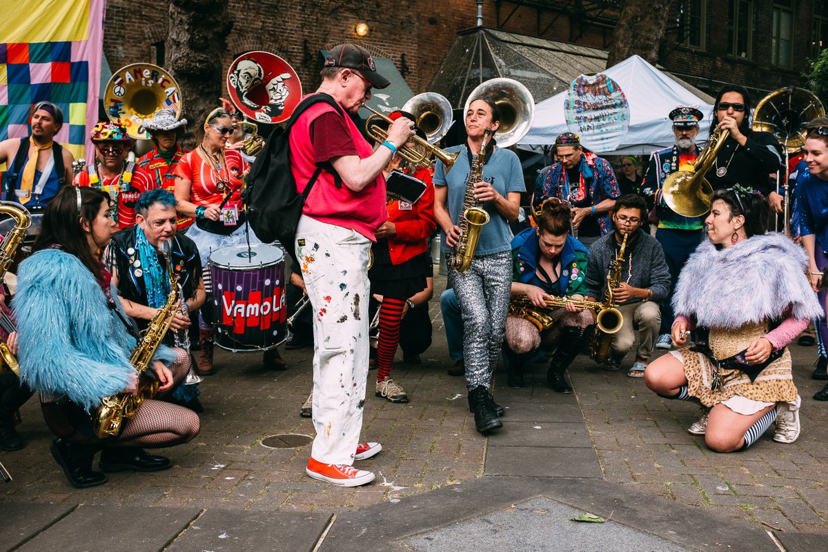 poopoorama's tweet photo. Orphan Band performs at @HONKFestWest. #seattle @pioneersquare #FujiLove30 @FujifilmX_US #x100t #LBGG https://t.co/U9vZfOqOZh