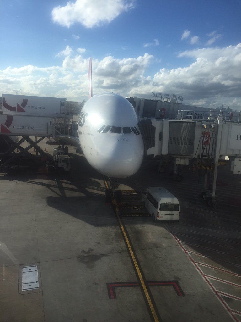 quinnal's tweet photo. In the @AmexAU lounge at Sydney International. First visit. Small but comfortable. #awayfromthemaddingcrowd https://t.co/ELQ3Jp28Zz