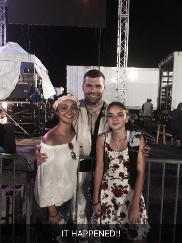 SamilySisters's tweet photo. Thank u for being so humble & kindโฃ๏ธ lol and thank you for remembering us!!๐น @forkingandcountry #freedomfestjax https://t.co/MVLmzJszfH