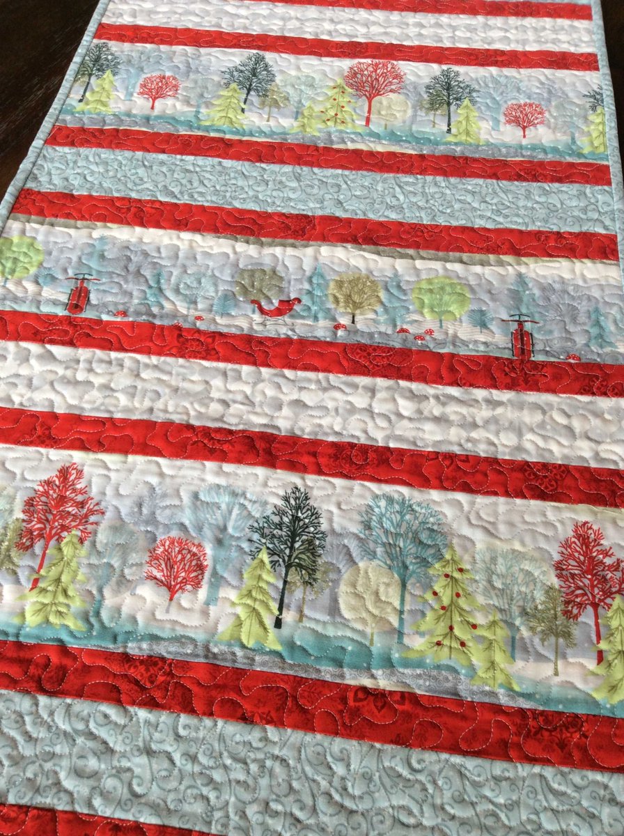 marcouxbeyer's tweet image. "Riding Through the Snow" * Handmade Quilter Table Runner * #etsy #handmade #homedecorhttps://www.etsy.com/listing/479223084