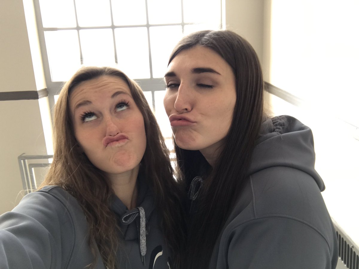 Esumbot's tweet photo. Junker on 3, 1... 2... 3... 😗 hbd paigee sports‼️ love you to the moon and back ♥️ https://t.co/FPG8No8SeD
