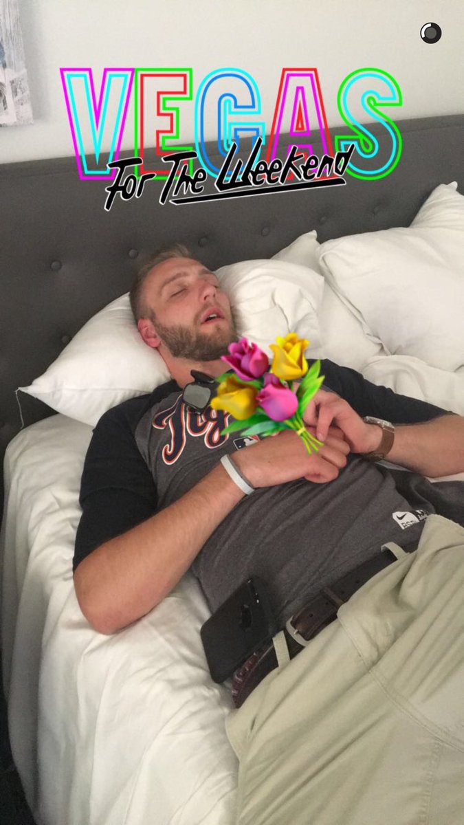 ryanbuts's tweet photo. I woke up like dis https://t.co/03tHEpZH8J