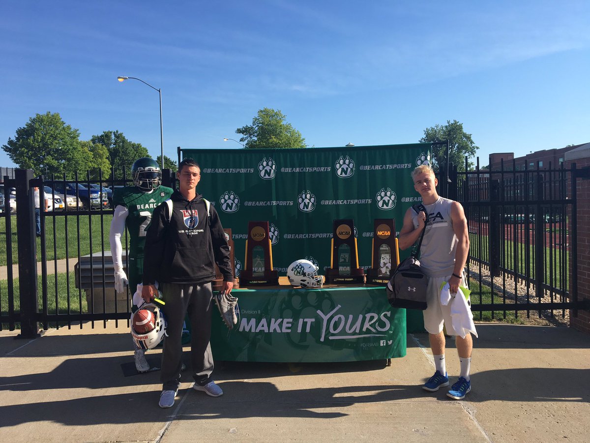 SPEEDYREIDYY's tweet photo. Had an absolute blast balling out today at @NWBearcatsFB !
Major Shoutout to @NWJOSBORN & @CoachBostNW
#Takeover17 #SwordsUp 🏆⚔️ https://t.co/WI6r3ZH2A9