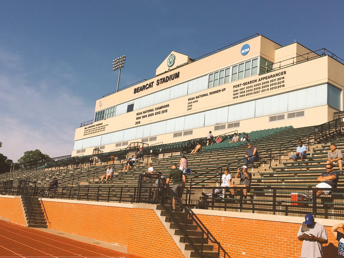 SPEEDYREIDYY's tweet photo. Had an absolute blast balling out today at @NWBearcatsFB !
Major Shoutout to @NWJOSBORN & @CoachBostNW
#Takeover17 #SwordsUp 🏆⚔️ https://t.co/WI6r3ZH2A9