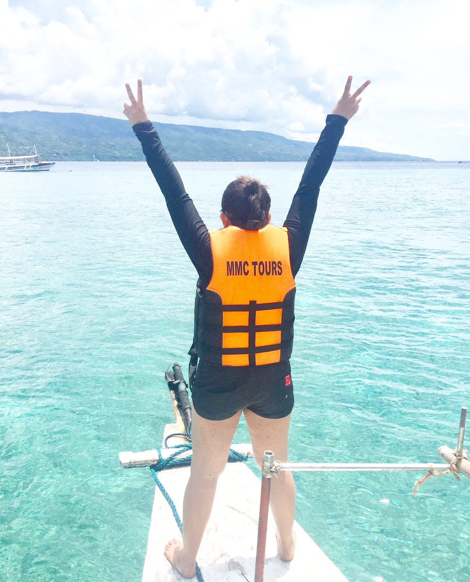 dimpol_sniper's tweet photo. Crystal clear water 💦 #SumilonIsland 🏝#Islandlife 💚 https://t.co/tr2DAWfe9f