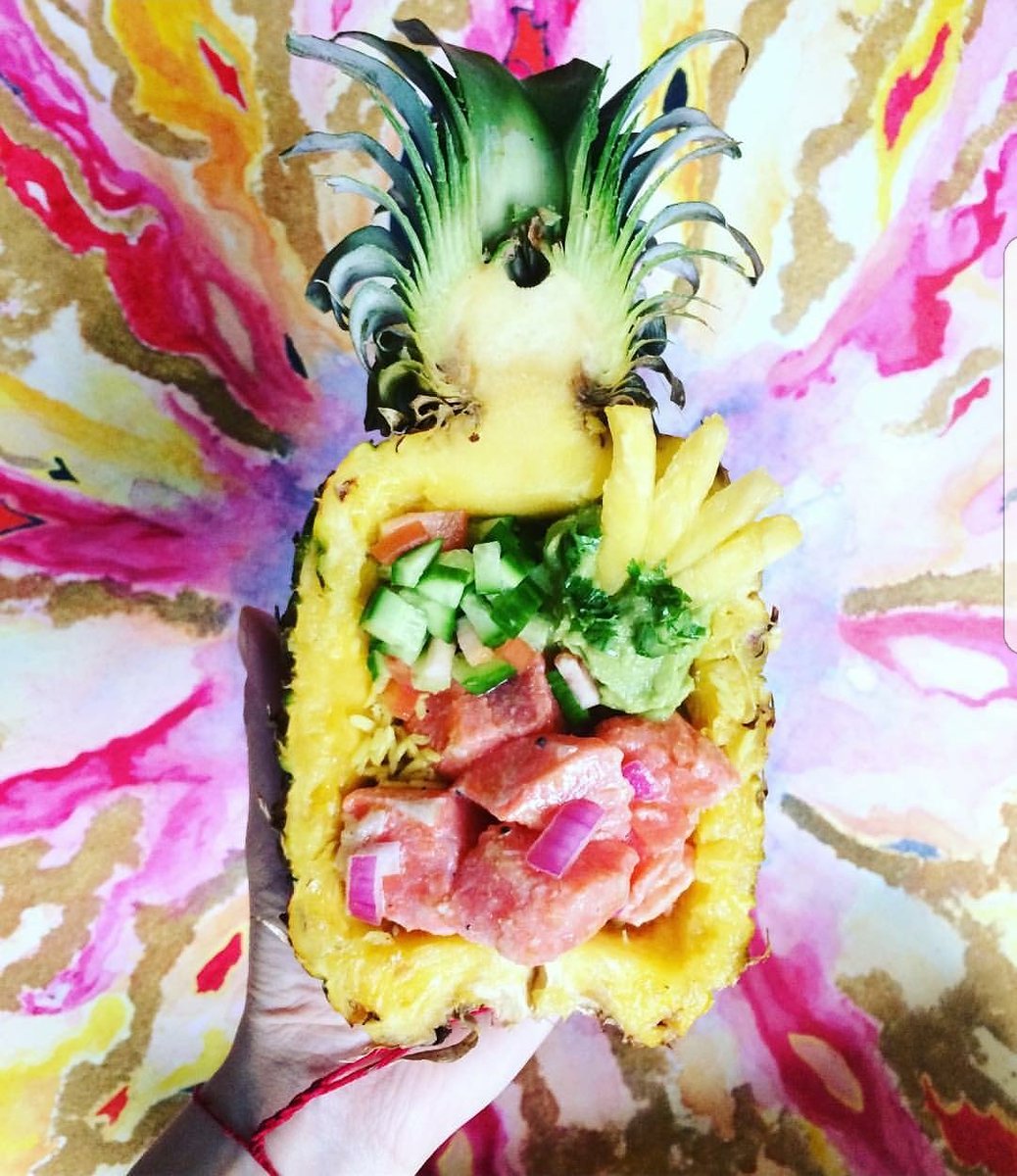 LacQrd's tweet photo. And that's what's for lunch. #pineapple #salmonbowl
#pineappleseries #pineappleweek #LacQrd #GotLacQrd #saturdayvibes #saturdaymood https://t.co/9iyo4GJDeZ