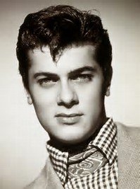 zed_heffengel's tweet photo. Bernard Schwartz = Tony Curtis né le 03/06/1925 .New York .Acteur , producteur , artiste-peintre .Star internationale .Ciné = 49 à 08 , télé https://t.co/IXkZ9zKnXu