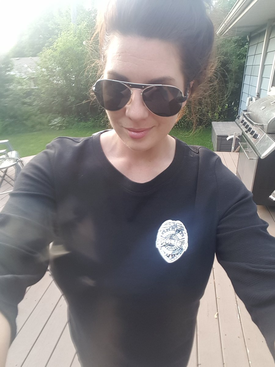 misscupcakemke's tweet photo. Pretty sure the badge makes me official. Call me officer CUPCAKE. @BrownDeerWIPD https://t.co/RzKxr4Y7Yl