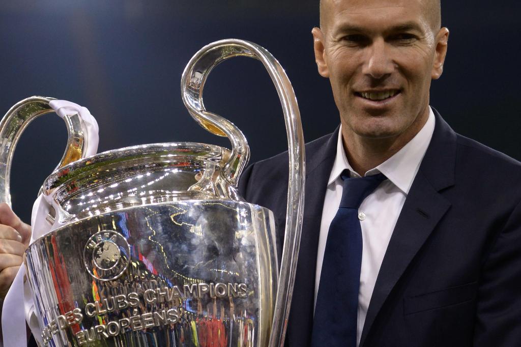 marca's tweet photo. Zidane, en el olimpo de los banquillos... ¡Dos Champions en 512 días como entrenador blanco! https://t.co/PiIfHO5Rpo #UCLFinal https://t.co/BT5rN01uea