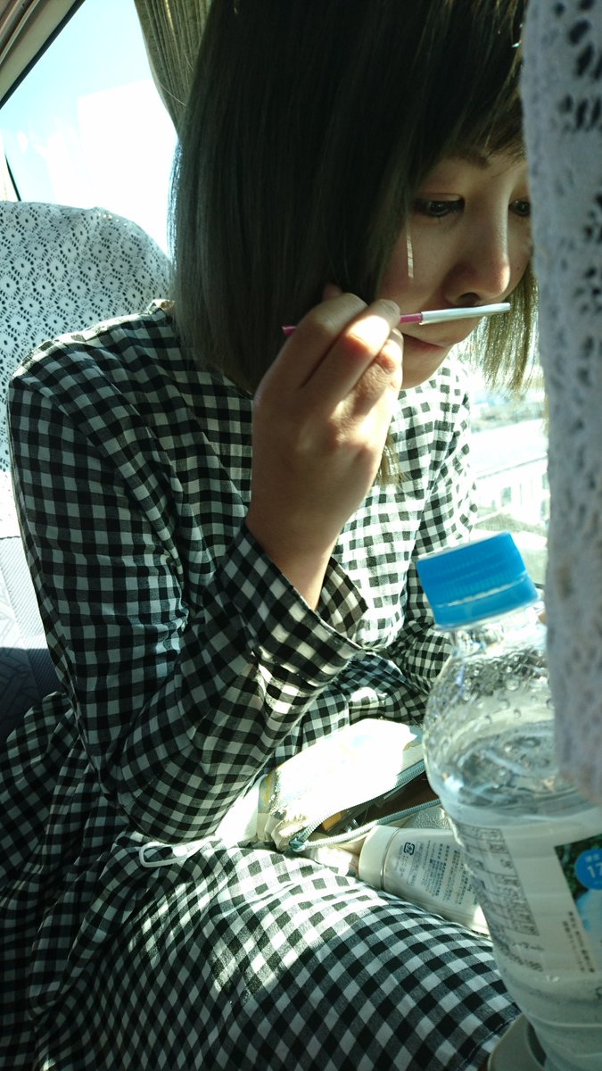 町田隼人 今日は Kabさしよりご勘弁で共演しよる 西村あかね氏の結婚式 会場の熊本まで みんなでバスで向かっております 元ビーナスメンバーは もはやお金払わないかんような雰囲気 服部はこそっとヒゲそりを