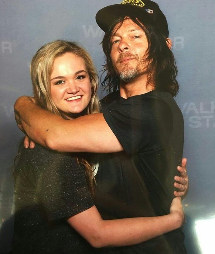 AlcileneSL's tweet image. #ZombiesWeekend
Eu quero uma foto assim porfavor ..
 💓💓💓💓💓💓💓💓💓💓💓💓