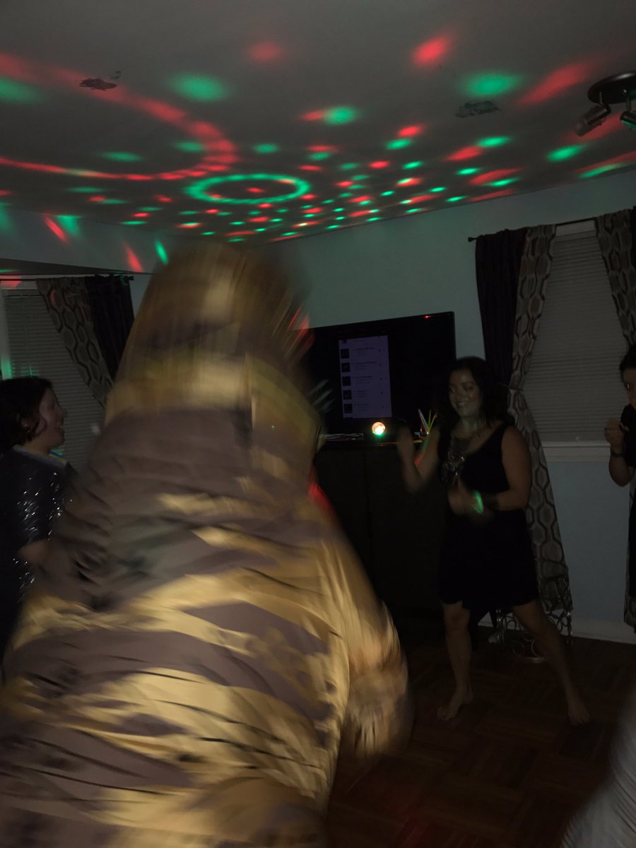 BabyYodasOCD's tweet image. #partysaurusrex