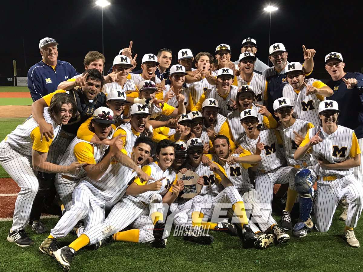 axcessbaseball's tweet photo. Massapequa after their LIC win. https://t.co/vhPshgAvUA