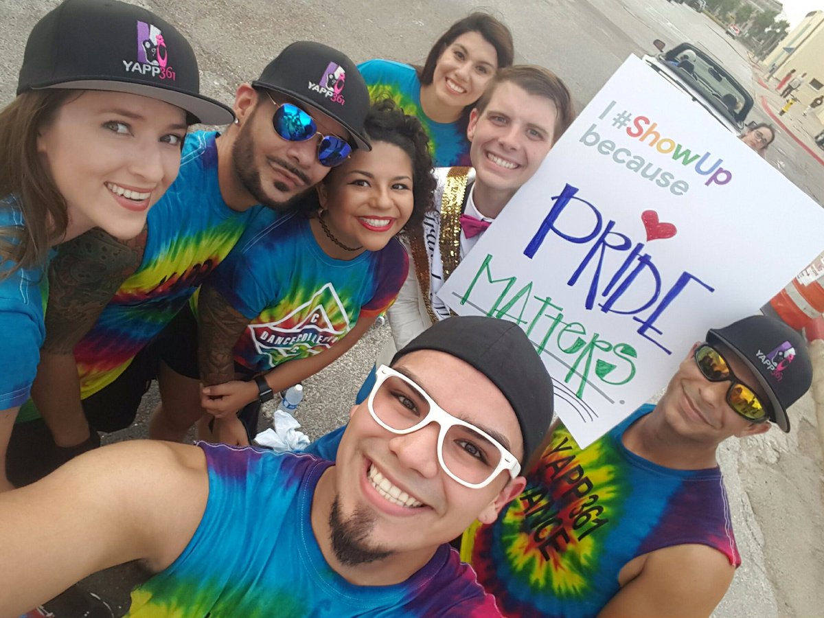 jenni_xvx's tweet photo. Today was dope #pride2017 #pridecc https://t.co/6svm4x1on2