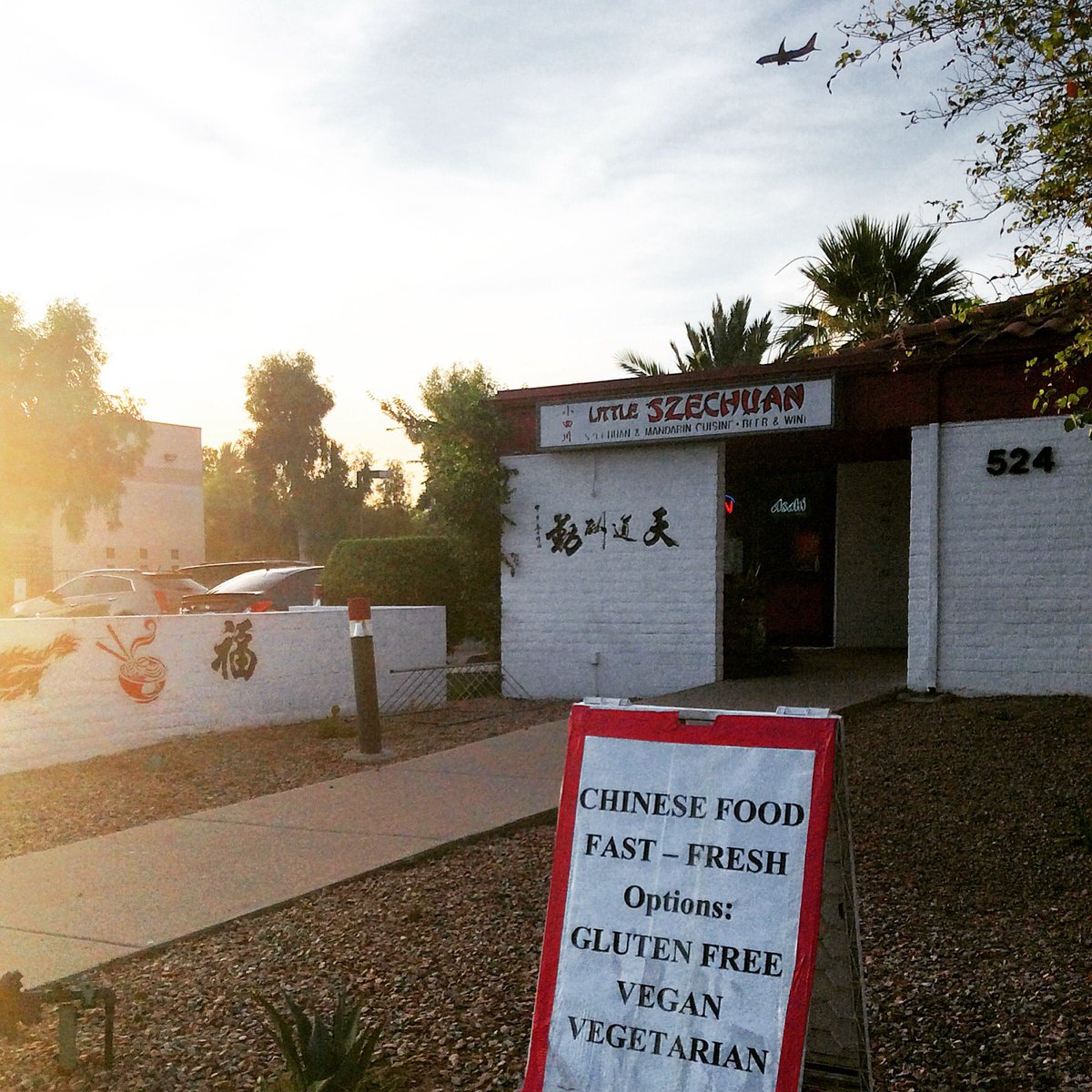 LilSzechuanAZ's tweet photo. #perfect #dateplace @LilSzechuanAZ #tempe #asu 524 w University dr #saturdaynight #dinner 480-966-7660 #chinesetakeout #vegan #vegetarian 🍚👍 https://t.co/WwcOa94B1a
