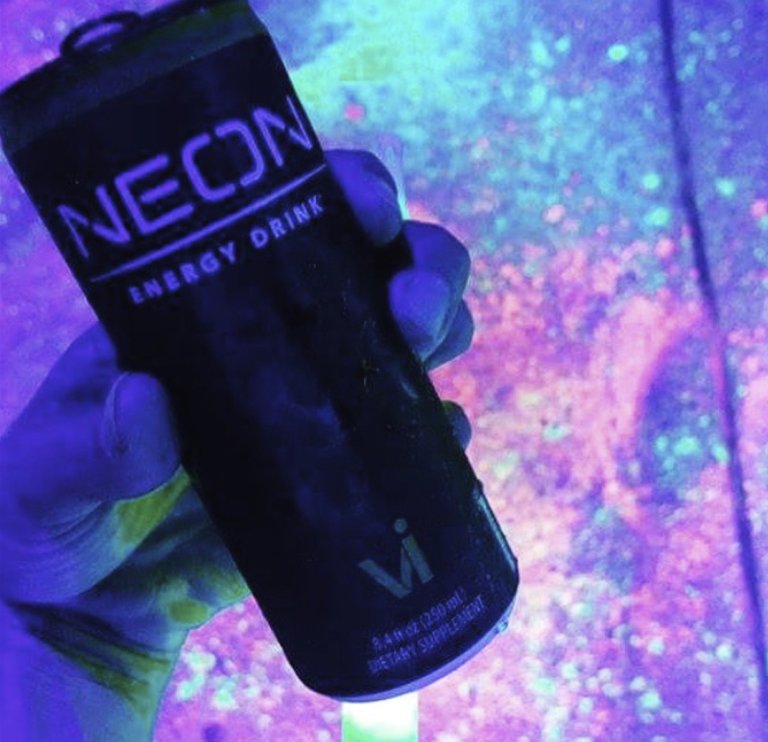 neonnotts's tweet photo. Give new NEON Energy Drink a try! https://t.co/0PZd3ah95u #vineon #neonenergydrink https://t.co/stJWIIKGVE