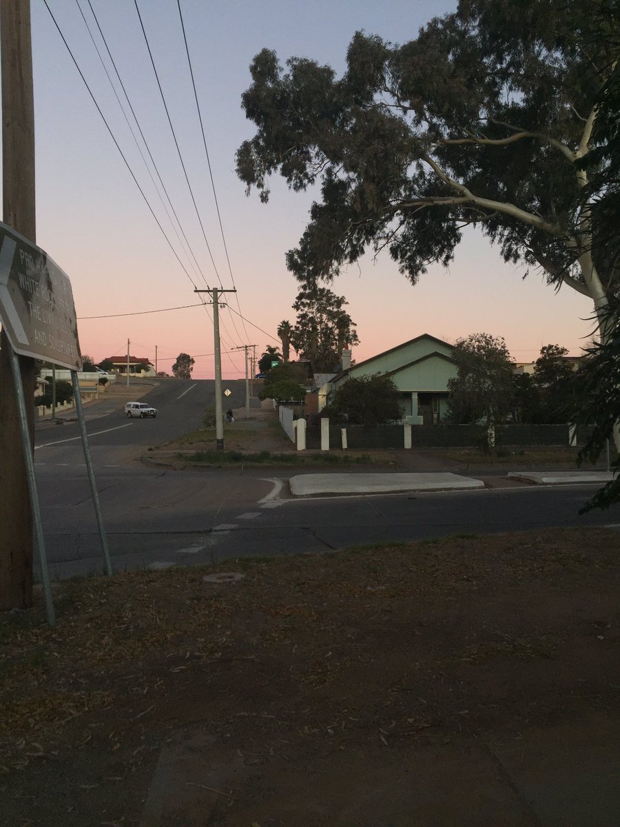 _FutureRN's tweet photo. Halfway through my Mental Health placement in Broken Hill, loving the rural and remote life https://t.co/sGuN5v8DiW