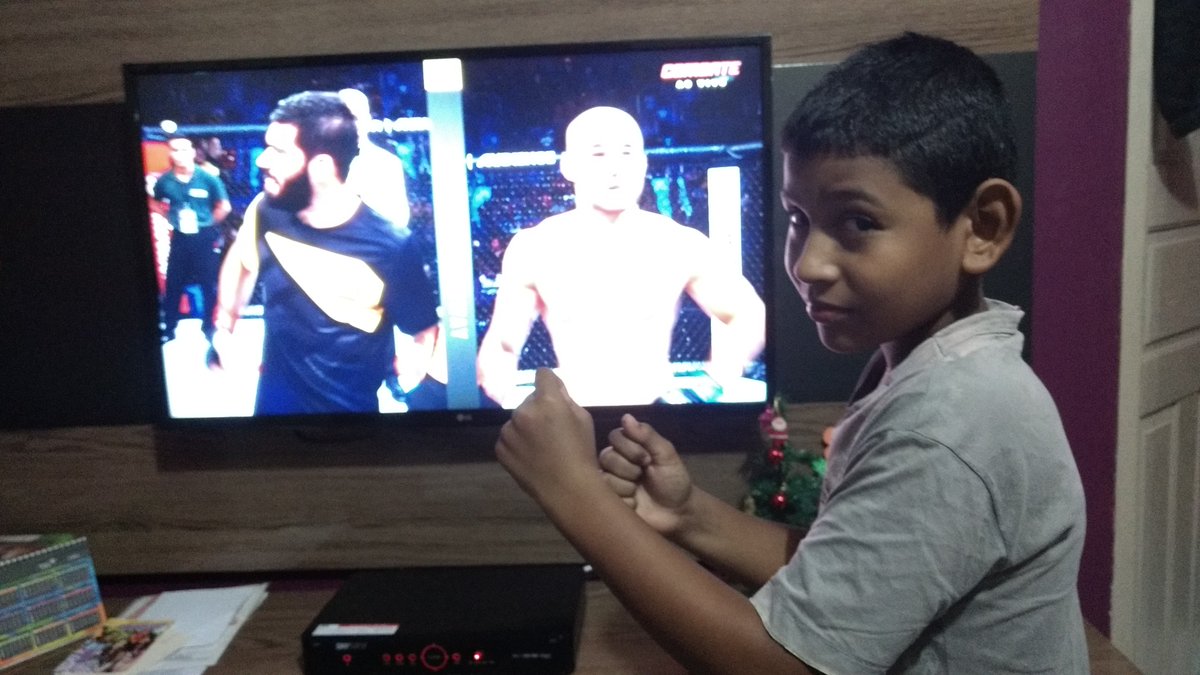 SmayasB's tweet photo. #UFC211noCombate vamos Aldo Thael batista Rio Branco Acre https://t.co/Ji6D6JnaNs
