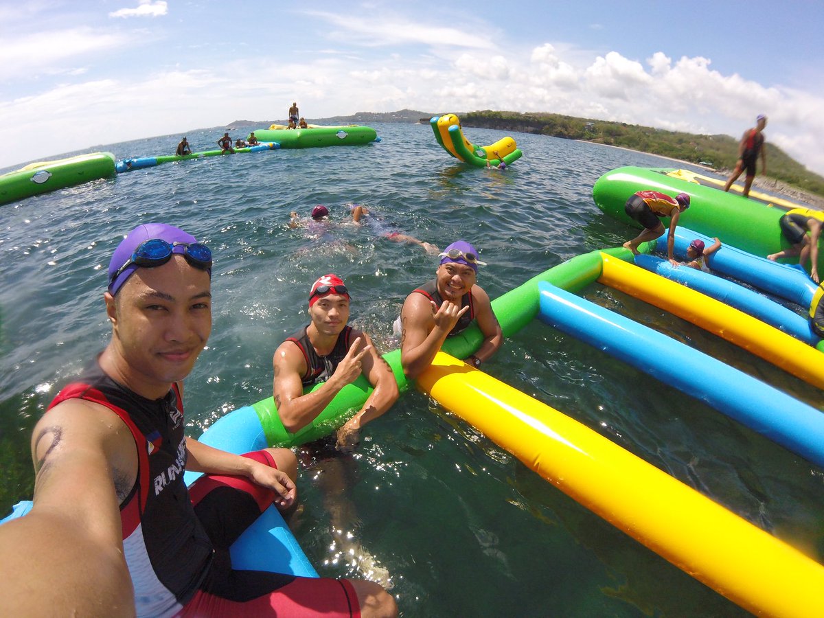 patrickishere's tweet photo. Triathlon training? Nope. Just triathletes having fun 😂
#TeamRunshift https://t.co/iiX6zzh66F