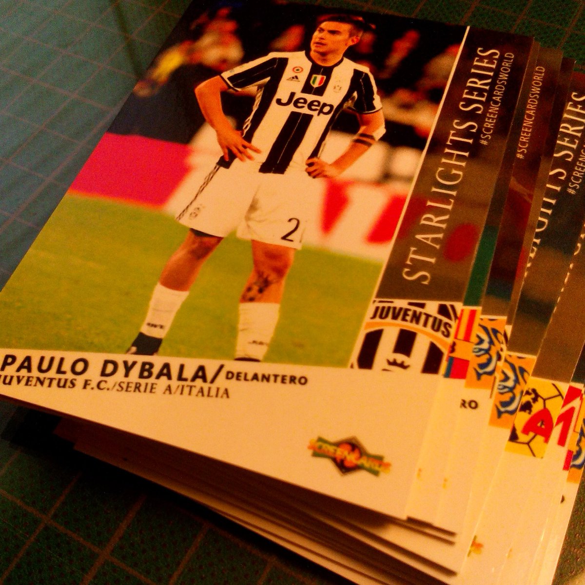 Screencards's tweet photo. #EnLaOscuridadNos gusta coleccionar las #Screencards #ScreencardsWorld https://t.co/rzs8FIJmY9