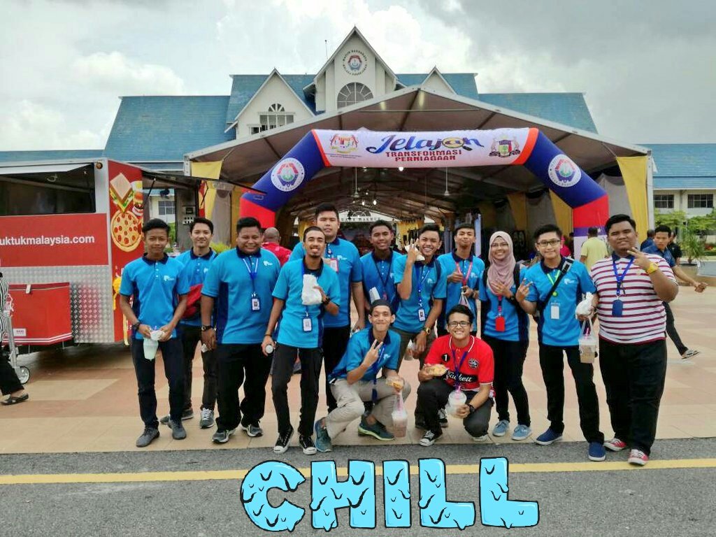 SyarawaW's tweet photo. #SPU1 #Sijil Penyaman Udara #Aku Sorang Je Sekuntum Bunga Dalam Tu๐ #Kami Family๐ # Kolej Komuniti Selandar https://t.co/CV6jIKOTrj