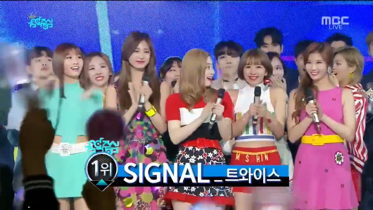 twice_once1603's tweet photo. 昨日
1位チュッカヘ~~🎉
とりあえずみんな体調崩さんように気をつせて頑張って💪
#SIGNAL8THWIN https://t.co/49AAojmsrF