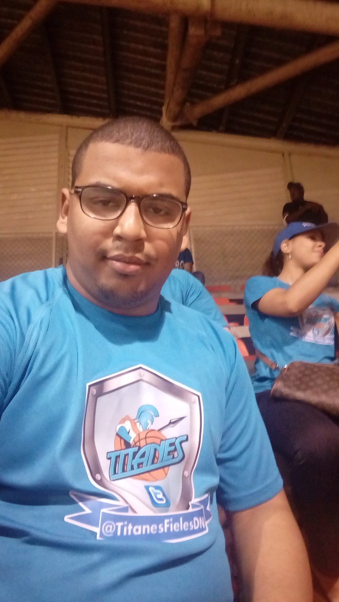 AndersonJr613's tweet photo. El grupo de @TitanesFielesDN estuvimos apoyando el equipo @TitanesLNB en nuestro rol de 6to hombre. Logramos una Victoria 101-90 #TitanesTNT https://t.co/wJeTWog5l4