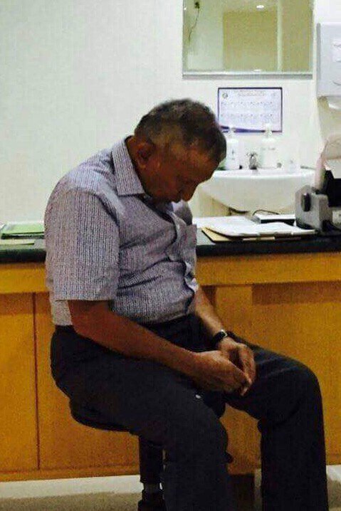 gm_gm's tweet photo. Tegaklah, Mas Amien Rais. Anda terima Rp 600 juta tapi belum tentu bersalah.   Kita tak boleh cepat mencerca, bukan? https://t.co/0uJTSJNZLC