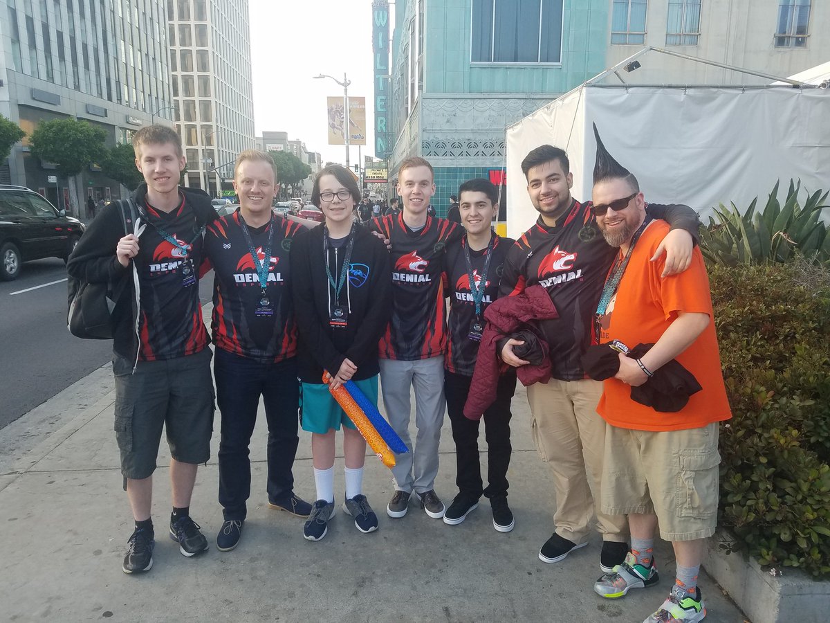 DiZTORDiD's tweet photo. I may have almost got a jaywalking ticket but these pics were totally worth it.  And yes, I got @Sadjuni0r to finally smile. https://t.co/Fw5H7TPSIb