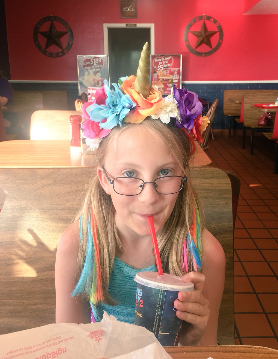 ZebraStrongMama's tweet photo. When Momma is away the unicorns will play. #PlexusBelieve #nowtounpack #gladtobehome https://t.co/mnPQhgsuCj