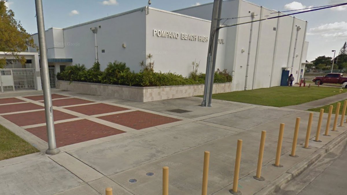 Social media posts reveal racially hostile environment at local school, students say bit.ly/2rx6pGt https://t.co/6CsYme21oB