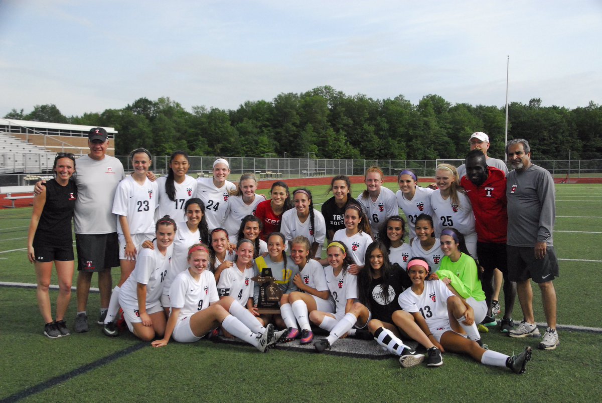 ForeverYoungDDS's tweet photo. Troy High District Champs Girls Soccer @dthouseTHS @TheOaklandPress @TS_Gazette @TroyTimesCG https://t.co/mj9lGlR8hp