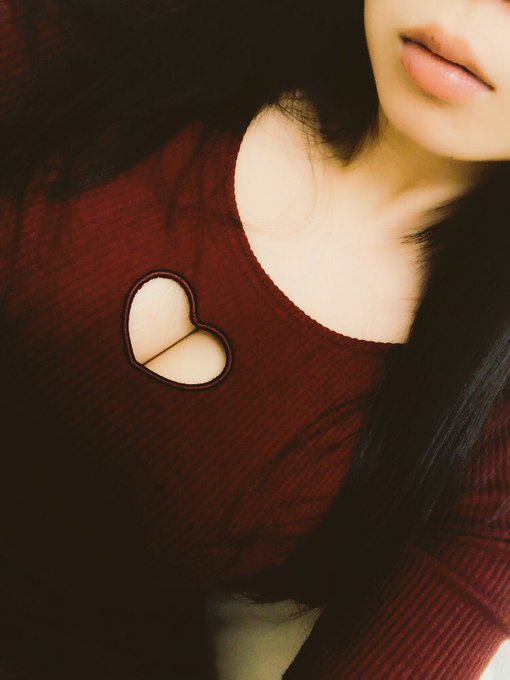 芹野がうちに置いていった服で撮影会に挑んでおります。笑 https://t.co/nMxNkzACYr<a href="/tag/%E3%82%AD%E3%82%B3%E3%83%BC%E3%83%8A%E5%B8%82%E5%B2%A1%E5%BA%97"class="tags"><span>#キコーナ市岡店</span></a><a href="/tag/%E6%B8%AF%E5%8C%BA%E3%81%AB%E3%82%AD%E3%83%A9%E3%83%A1%E3%82%AD%E3%82%92"class="tags"><span>#港区にキラメキを</span></a><a href="/tag/%E3%82%AD%E3%83%A9%E3%83%A1%E3%82%AD%E3%82%92%E6%B5%B4%E3%81%B3%E3%82%8B%E3%83%9D%E3%83%BC%E3%82%BA"class="tags"><span>#キラメキを浴びるポーズ</span></a>