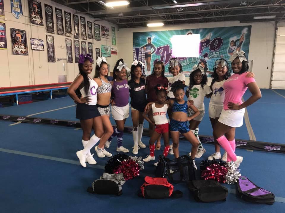 aau_michigan's tweet photo. Thank You METRO Athletes & Parents for a great afternoon of memories!! Our Video Shoot with Cheer Style was a Success! 💜 #CheerStyle https://t.co/IIbfC2VniV