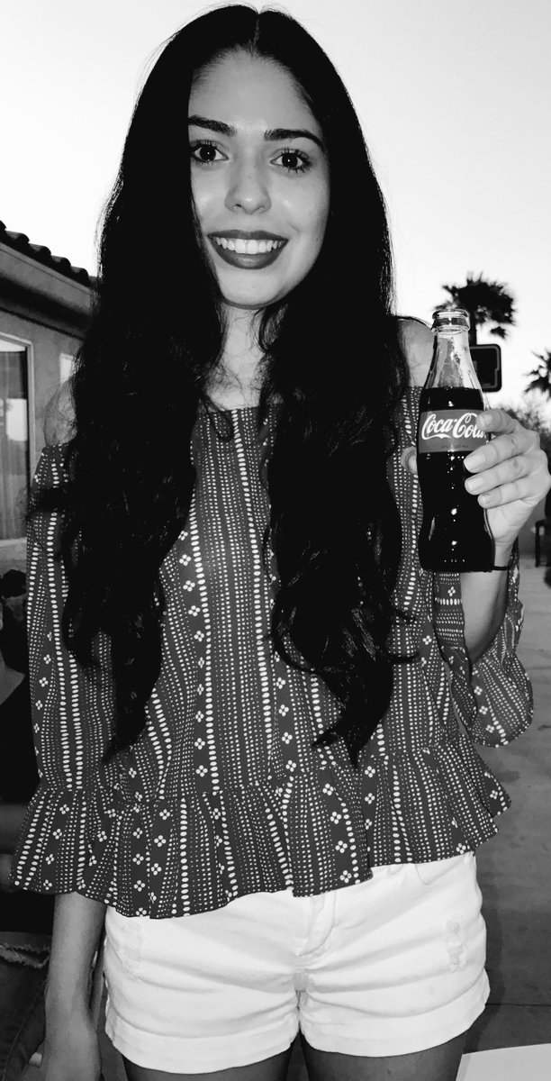spoonsandstyle's tweet photo. Coke is life. #lovecoke #cokefan #cocacolalv https://t.co/ZnnDPQy2KU