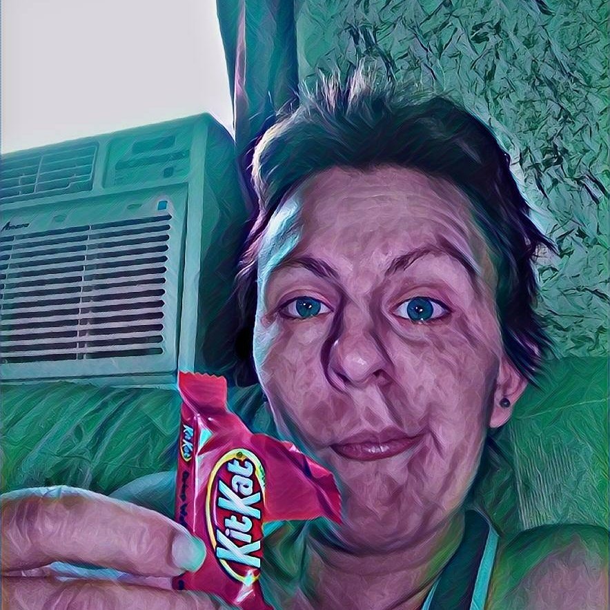 MatterShellie's tweet image. Yummy #kitkat #whatsfordinner #Food #chocolate #hersheys #yummy #forbiddenfruit #