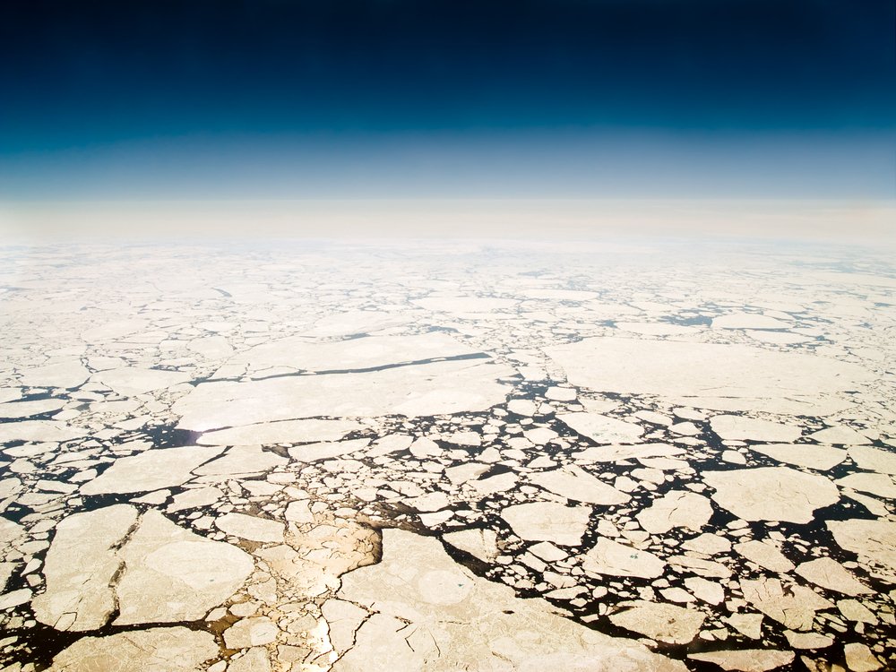 DiscoverMag's tweet photo. Humans have caused only half of the melting in the Arctic — the rest can be attributed to natural variability: https://t.co/5pX6dcFUfQ https://t.co/kLfV1ToBYL