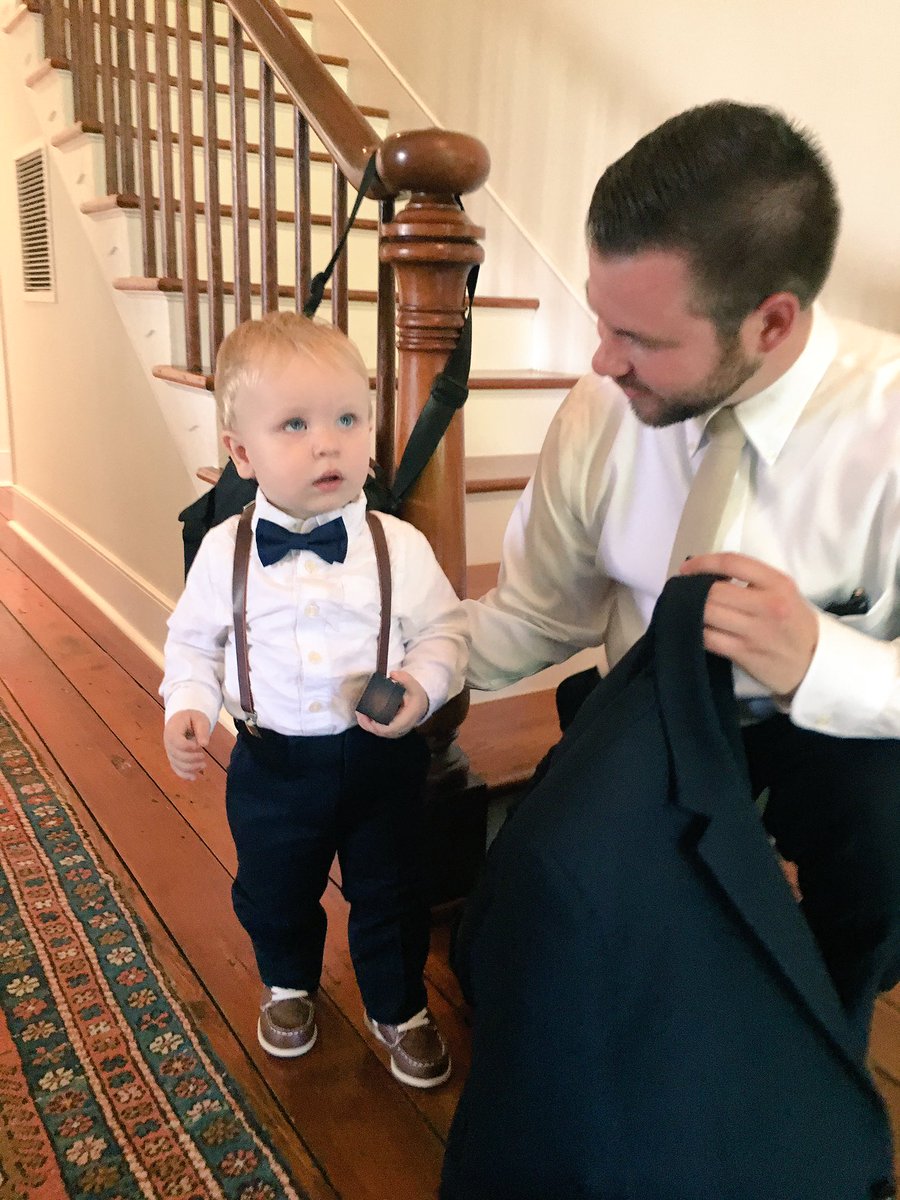 410bmoremomma's tweet photo. When your 16 month old strides down the aisle like a gentleman/champ and steals the show 💙💍🐻 #lilham https://t.co/Lt9X4aKmFs