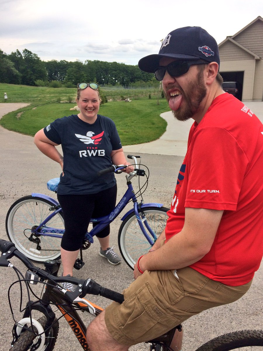SoderquistRWB's tweet photo. #EagleRideDay on Old Mission Peninsula with @TeamRWB #TraverseCity #EagleEthos https://t.co/Mr9AbgVYUD