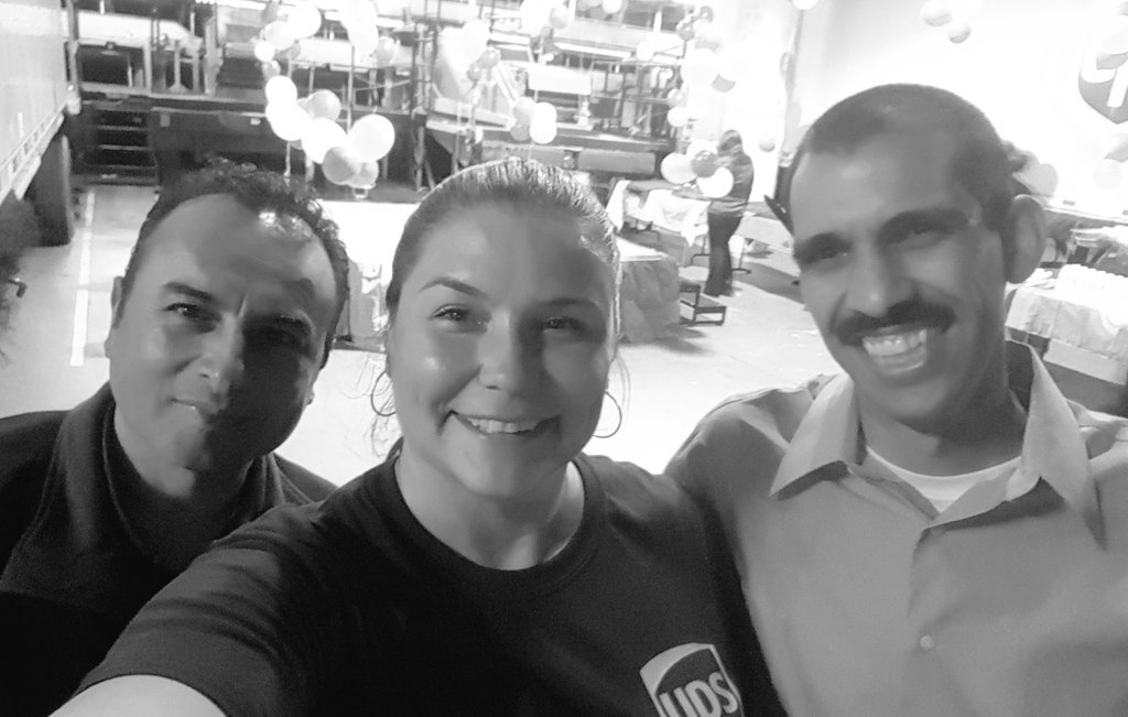 28a234fcab2245f's tweet photo. Team ... @NorthCalUPSers @ErnestoDuenas12 #sfups #southcityupsers #upslife #UPSERS #makinghistory https://t.co/ahsyGhbi4l