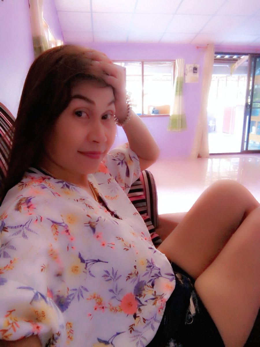 YRqDvM8hWcCEvao's tweet photo. สบายๆอีกนึงวันคาบ สำหรับคนโสด555 https://t.co/d0gkPqCFnB
