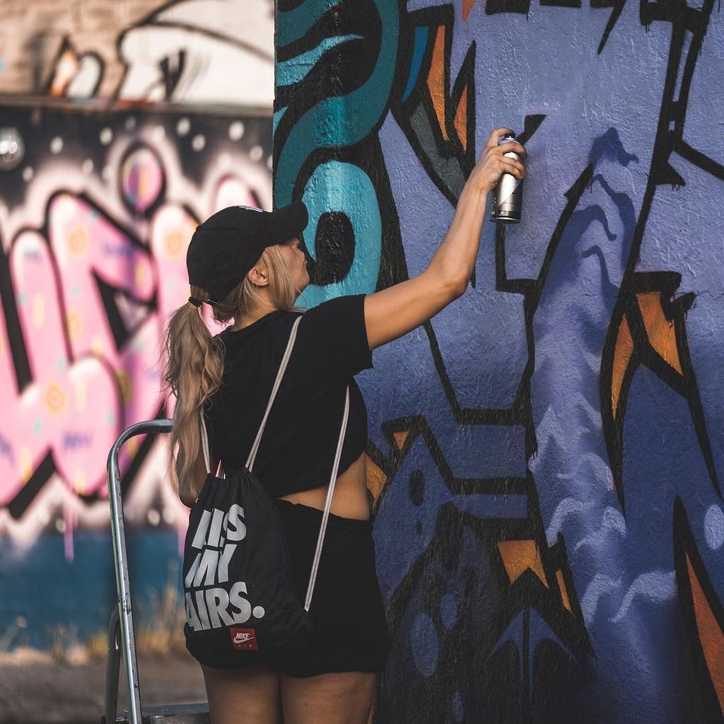wayneknoesen's tweet photo. Another graffiti artist @snosatra from the @springbeatfestival last weekend. https://t.co/7Uj0h81F0X https://t.co/ZpMA0yekVL