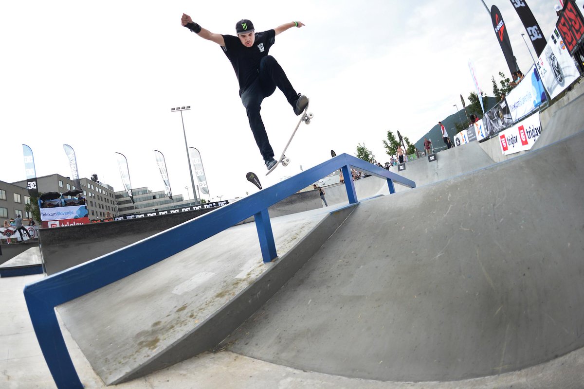 MonsterEnergySI's tweet photo. #flowgrindcontest se približuje vrelišču. Uleti v Novo Gorico in si oglej finale danes ob treh v GO skateparku! #iloveskateboarding https://t.co/VvnrAZe7JP
