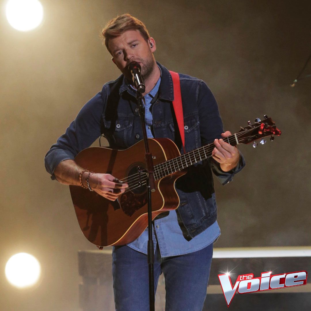TheVoiceAU's tweet photo. Don't you just wanna hold onto @ACRennie after this cracking rendition of James Bay's 'Let It Go'? #TheVoiceAU https://t.co/RIPrdQNNAB