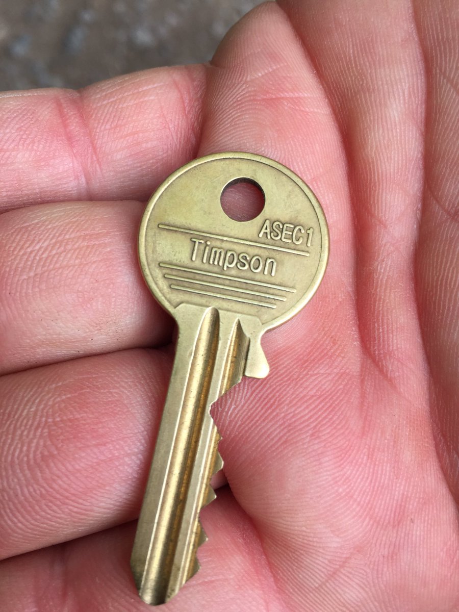 hmac1970's tweet image. #keyfound Bristol cycle track 41