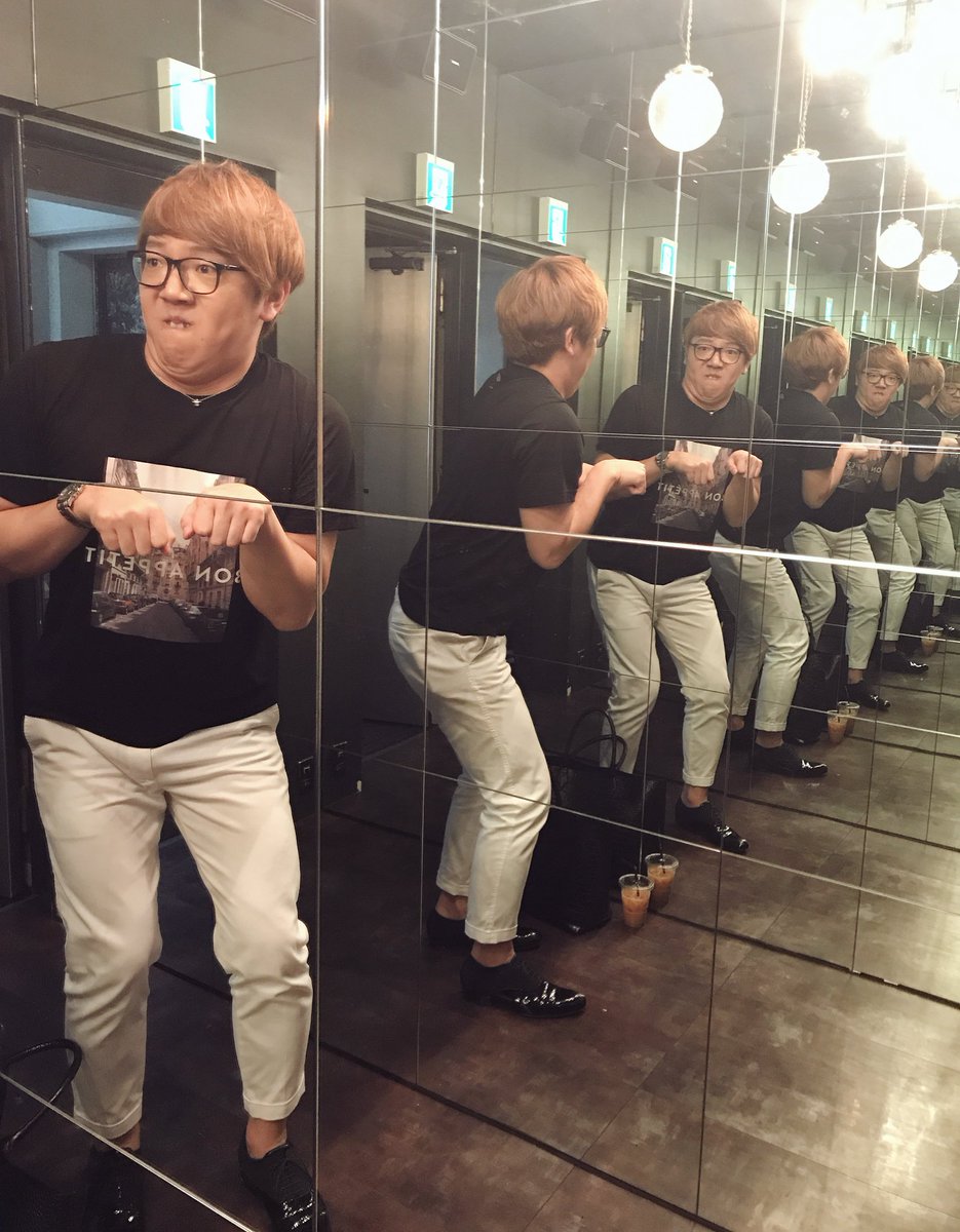 hikakin's tweet photo. ヒカキン分身の術 https://t.co/NL1FwcgkBm