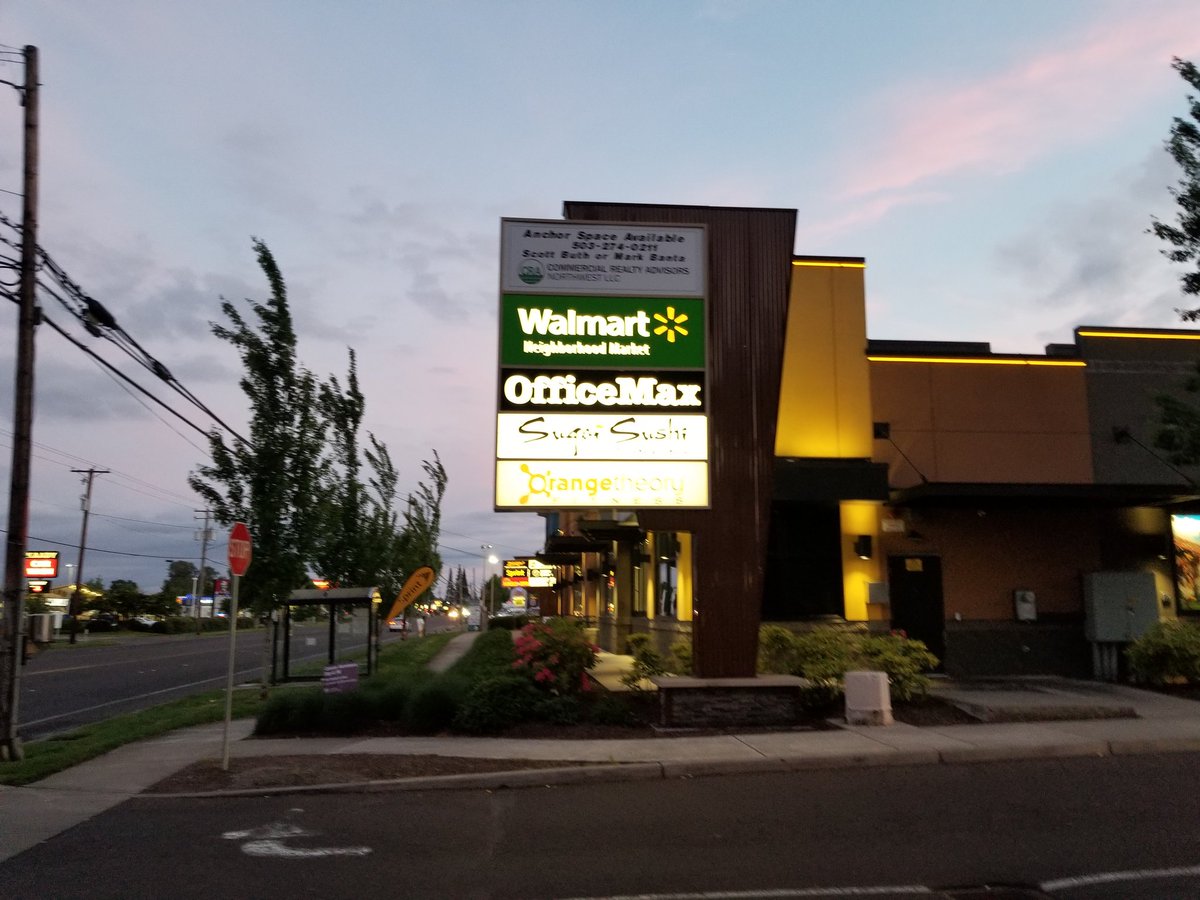 nuclearbeard's tweet image. It was a bad week with no 10k days, but finally today I got back on the wagon. Walked to the store after kayaking!